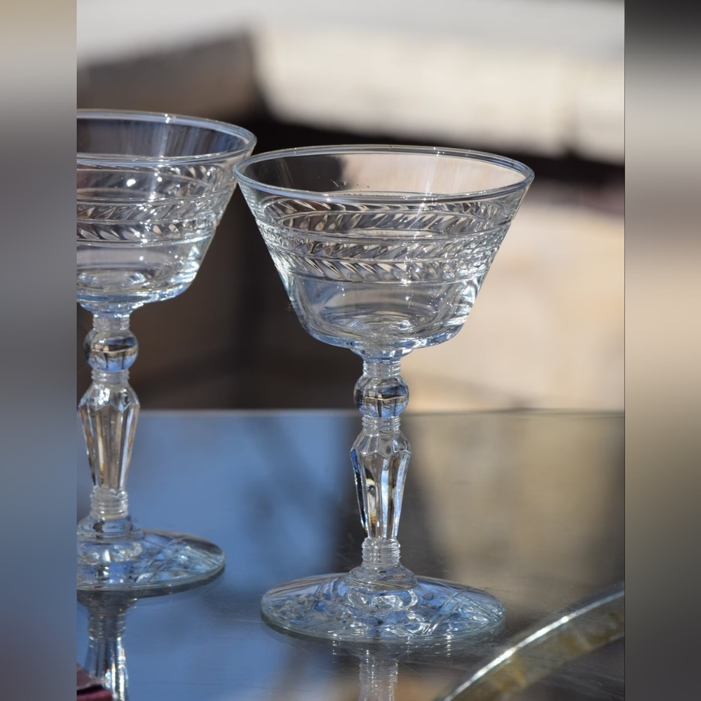 10 Vintage Etched 1950s Cocktail Martini ~ Champagne Glasses - Picture 4 of 5